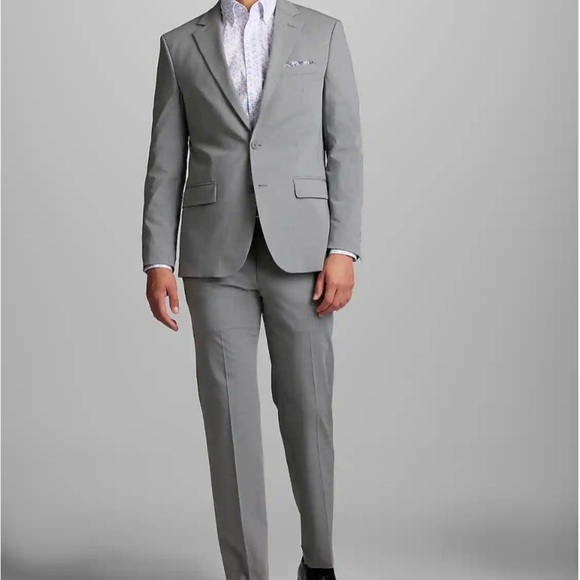 Jos. A. Bank Other - Jos.A.Bank light grey poly/ rayon all seasons men’s slim fit suit. 41R/35W. NWT.